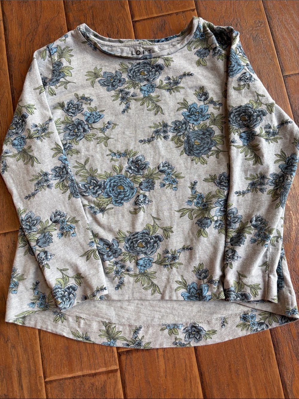 LOFT Gray Floral Long Sleeve Scoop Neck Tee
